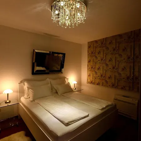 With Wifi - 22773 Split